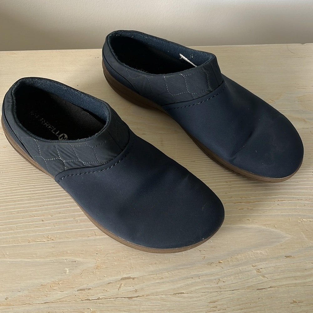 Merrell Clogs Navy Blue size 8